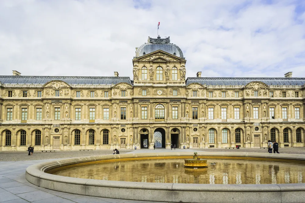 Louvre Museum Tour A Journey Through History